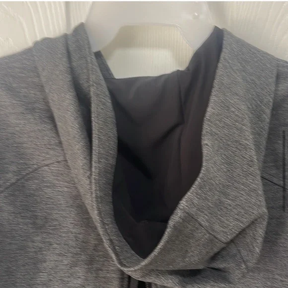 Lululemon City Trek Jacket in Heathered Black Size 4 - Picture 6 of 9